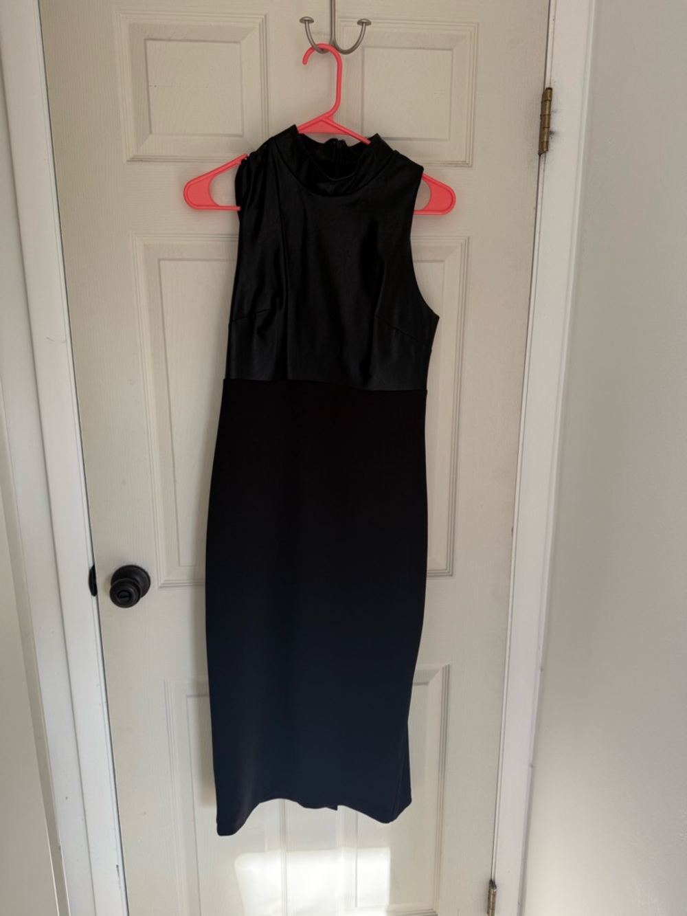 Black Express Dress - Picture 3 of 5